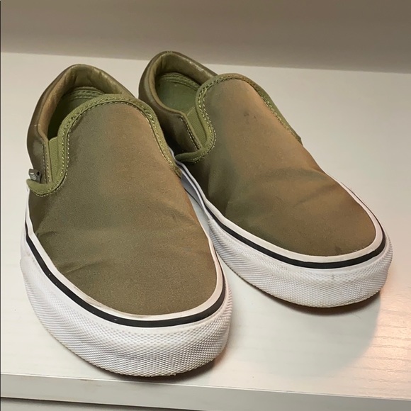 Vans - Picture 2 of 3